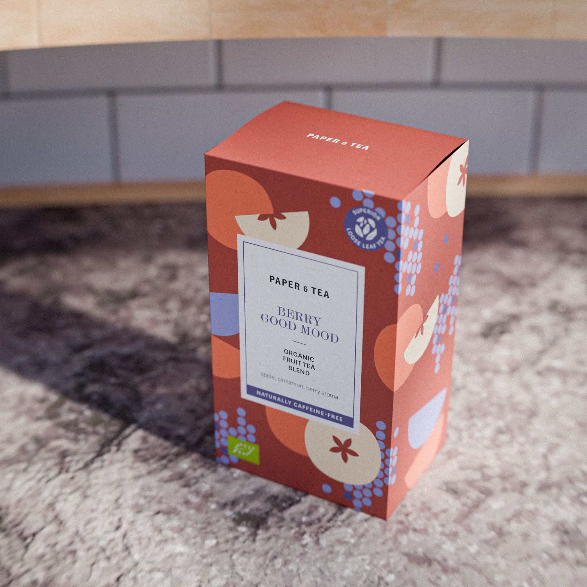 Rechteckige 'Berry Good Mood' Teebox von P&T mit Bio-Früchtetee, Apfel- und Zimtaromen.