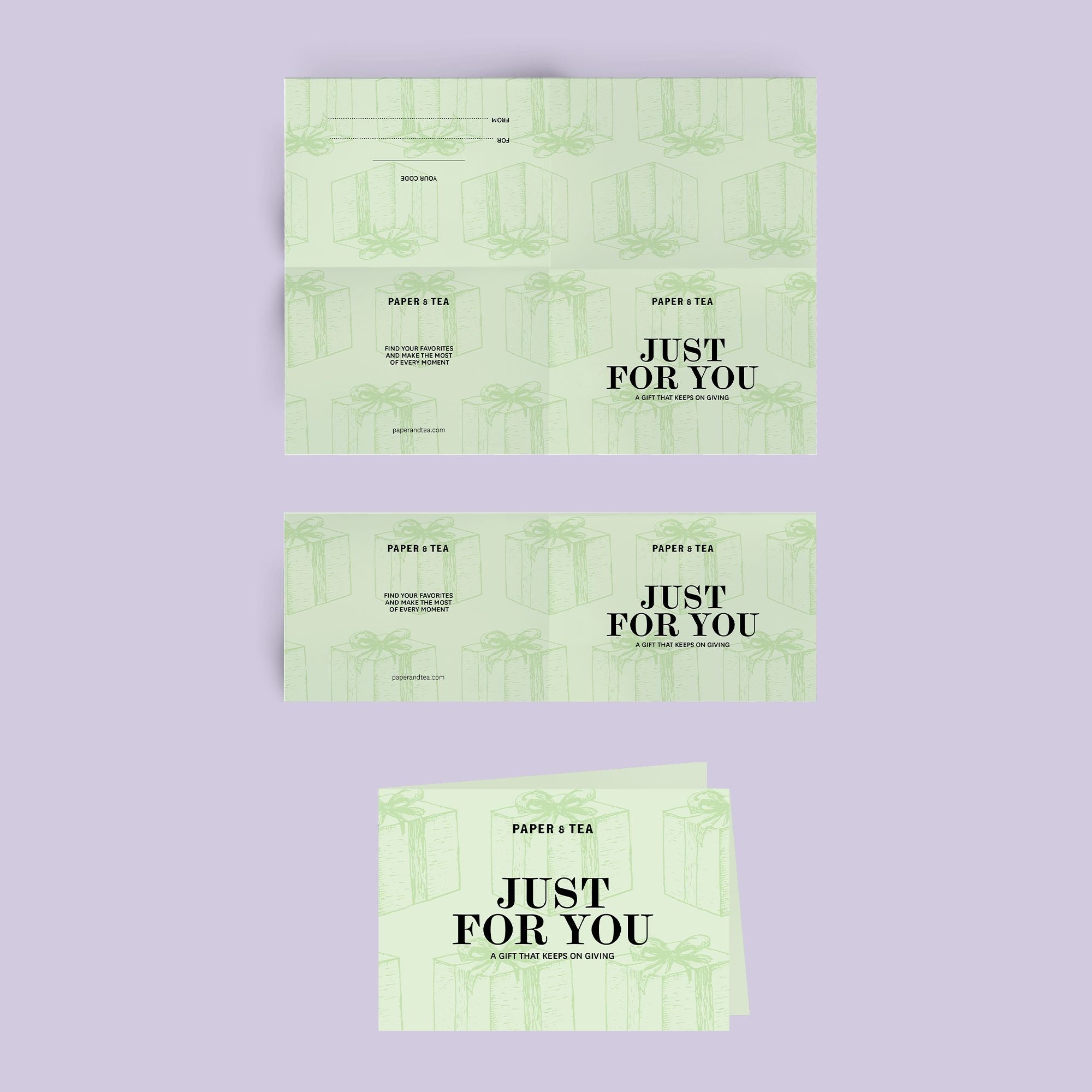Grüne PAPER & TEA Geschenkkarten mit Geschenkbox-Design und Schriftzügen auf purpurnem Hintergrund.
